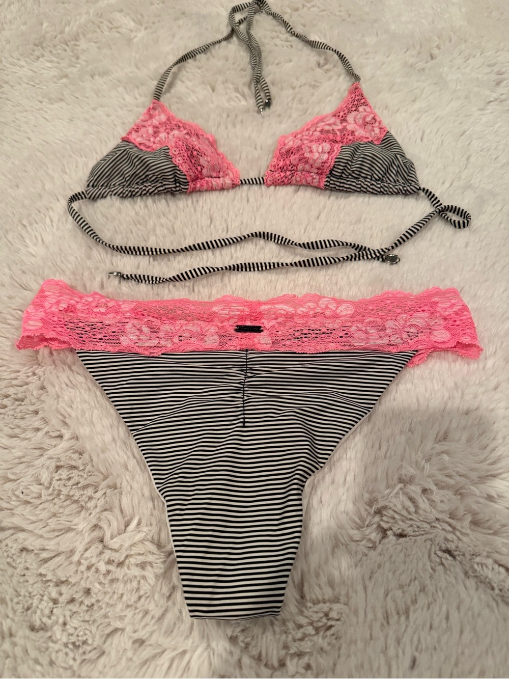 Beach Bunny Pink Lace Triangle Bikini Set - Picture 5 of 8